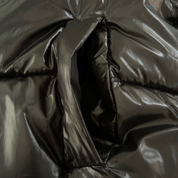 Zara Cropped Black Puffer Jacket Coat with High Neck. Shiny Black. Size Large - Picture 8 of 11